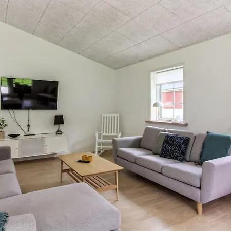 Hela - 1-4km From The Sea By Interhome Vakantiehuis