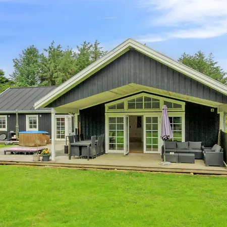 Vakantiehuis Hela - 1-4km From The Sea By Interhome Hjørring